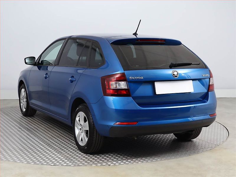 Škoda Rapid (2019) Spaceback 1.0 TSI - fotka 4 z 13