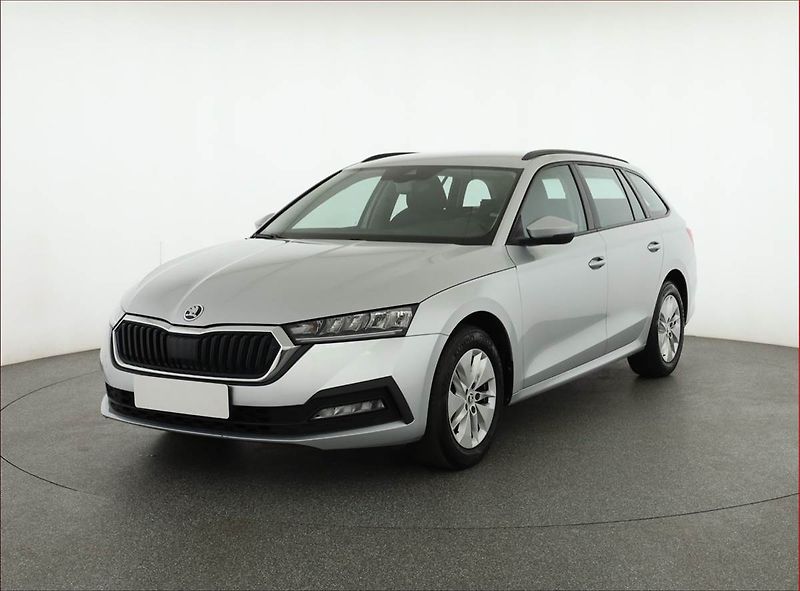 Škoda Octavia (2023) Ambition 2.0 TDI, ČR,1.maj - fotka 2 z 16