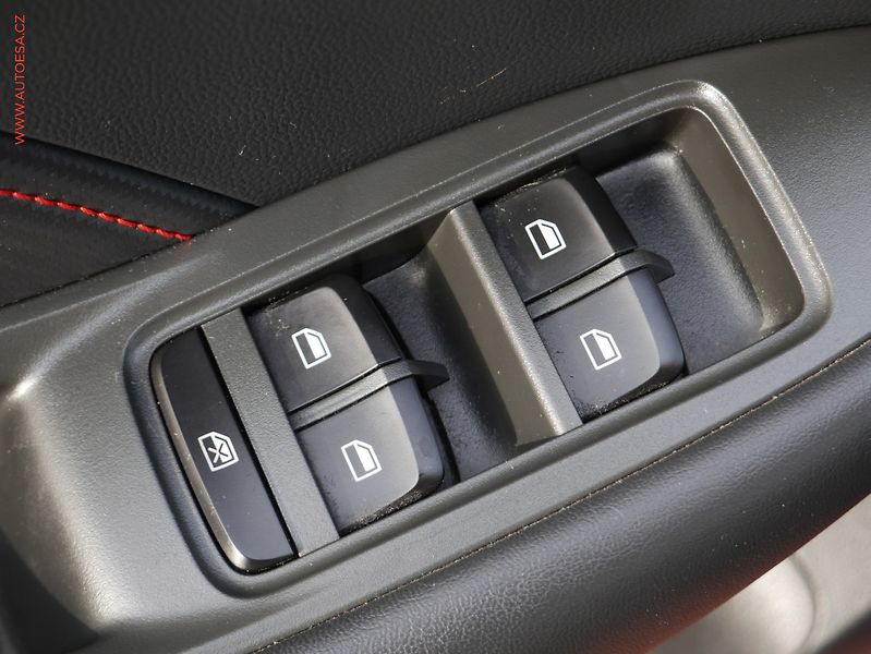 MG ZS (2022) 1.5 DVVT, Luxury, LED, TZ - fotka 18 z 20