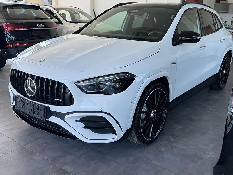 Mercedes-Benz GLA (2024) GLA 35 AMG 4-MATIC - fotka 3 z 37