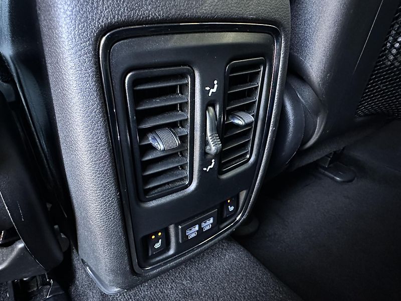 Jeep Grand Cherokee (2015) 3.0CRD/184KW *SUMMIT* H&K *TZ - fotka 33 z 46