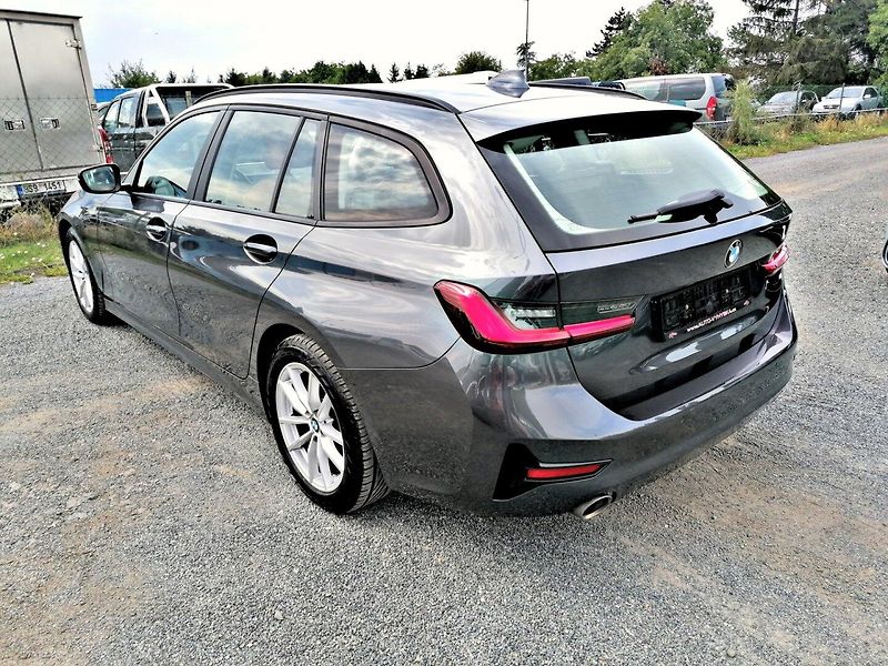 BMW Řada 3 (2022) 2.0 318IA 115kW Kůže - fotka 5 z 36