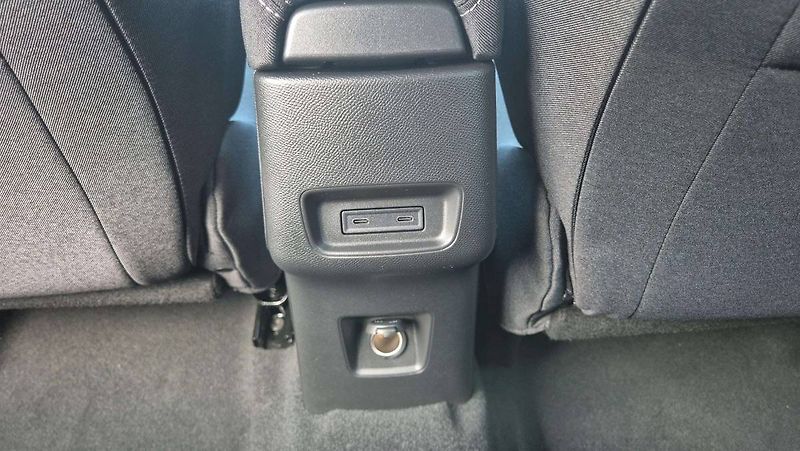 Opel Frontera (2026) GS Hybrid 1.2 TURBO (81kW/110k - fotka 28 z 34