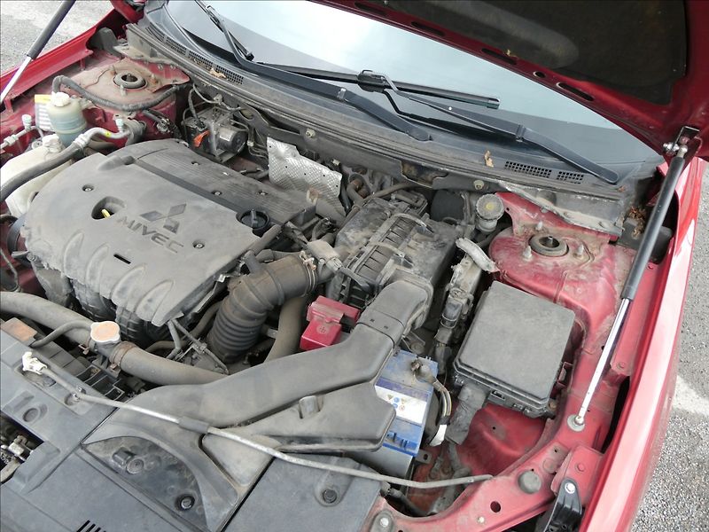 Mitsubishi Lancer 1,8 i 105kW Sportback, klima - fotka 27 z 31