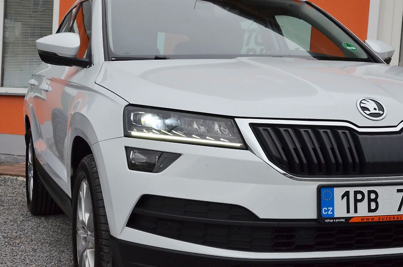 Škoda Karoq (2018) 1.6 TDi 85kW DSG STYLE /CANTON - fotka 7 z 41