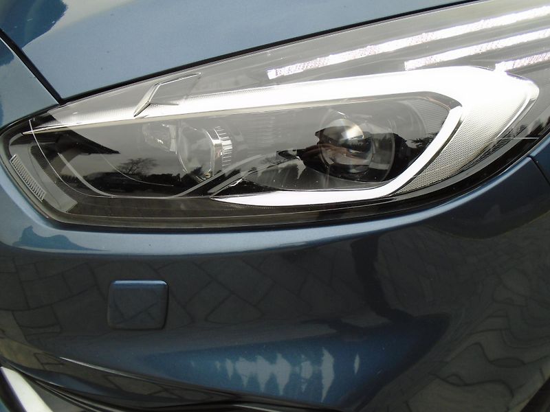 Ford S-MAX 2,0EcxoBlue 140kW 8A Vignale - fotka 10 z 46