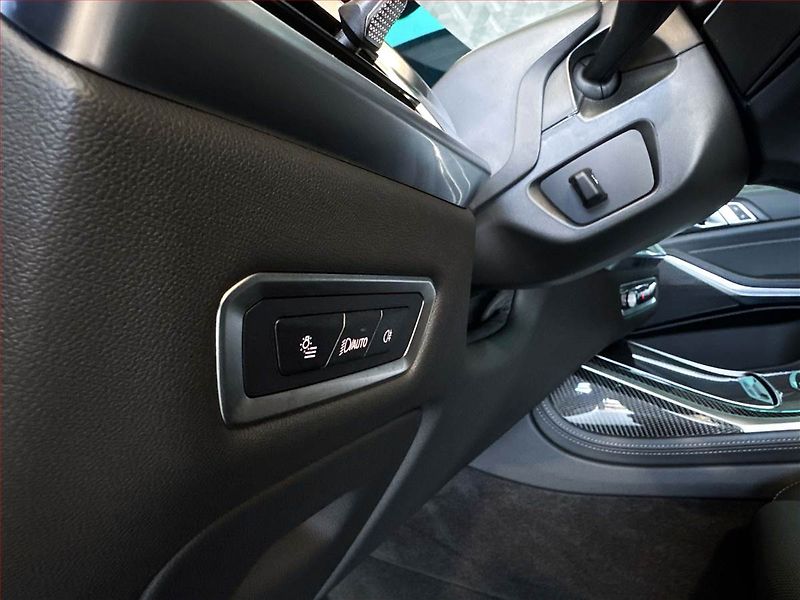BMW X7 (2024) xDrive40i - fotka 14 z 25