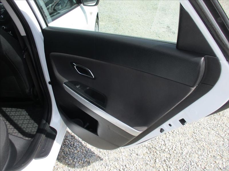 Kia Ceed 1,6 CRDi, klima,servis,DPH,CZ, - fotka 12 z 40