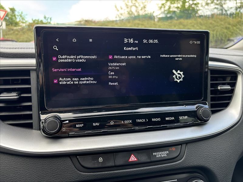 Kia Ceed 1,5 TGDi AT Spin 1.ČR ZÁRUKA - fotka 21 z 39