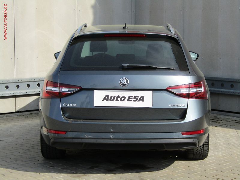 Škoda Superb (2016) 2.0TDi, AT, navi, bixen - fotka 5 z 20
