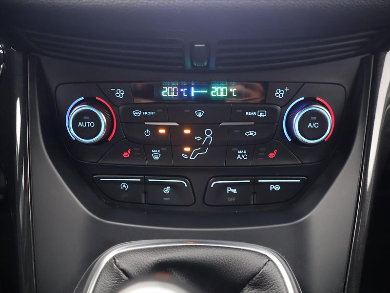 Ford Kuga 1,5 EB 110kW ST-Line 1.Maj - fotka 19 z 28