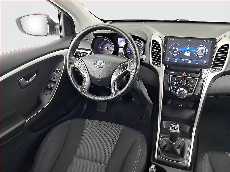 Hyundai i30 (2014) 1.6 MPI, Tempomat - fotka 7 z 16
