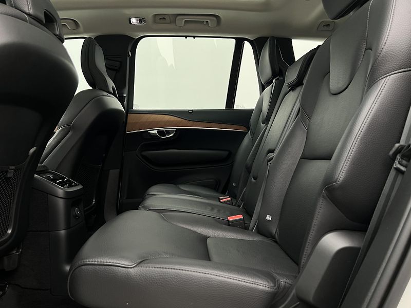 Volvo XC90 T8 AWD INSCRIPTION 7 MÍST AUT - fotka 6 z 49