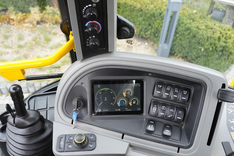 JCB (2022) 4CX PRO / 3400 MTH! / 2022 - fotka 14 z 20
