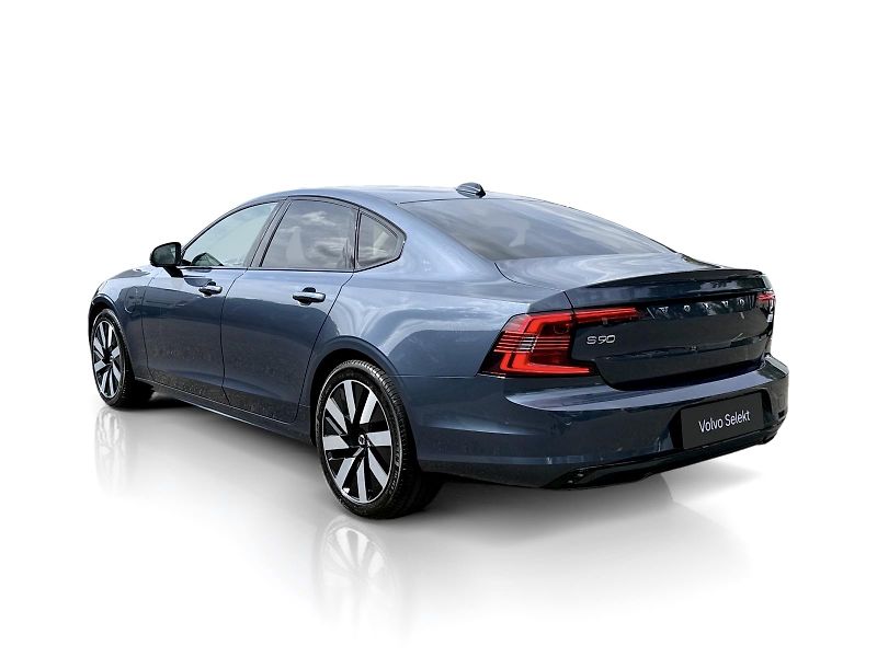 Volvo S90 T8 AWD // ULTIMATE // 335 kW - fotka 3 z 50
