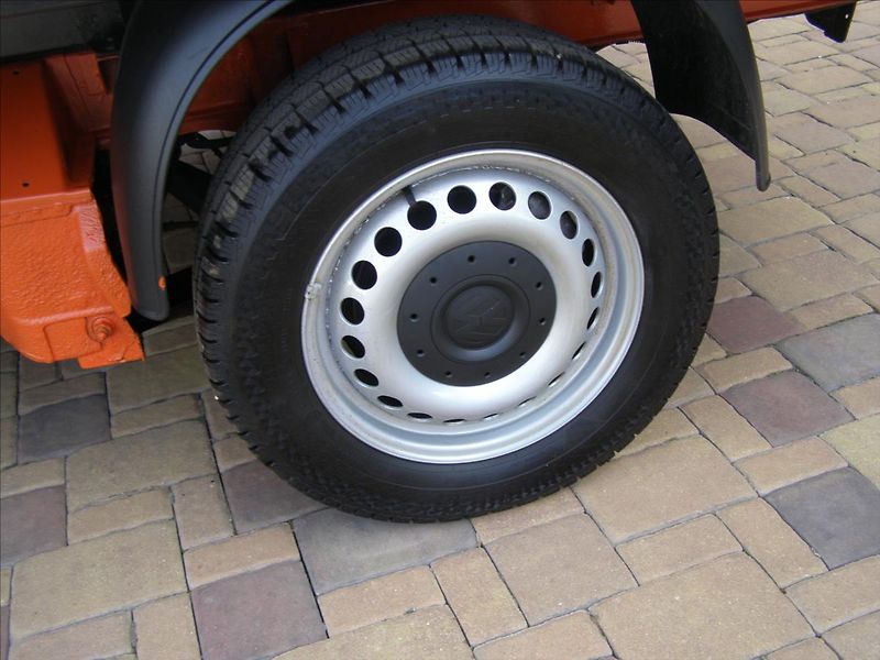 Volkswagen Transporter 1,9   DVOJKABINA 1 MAJITEL 6 m - fotka 12 z 27