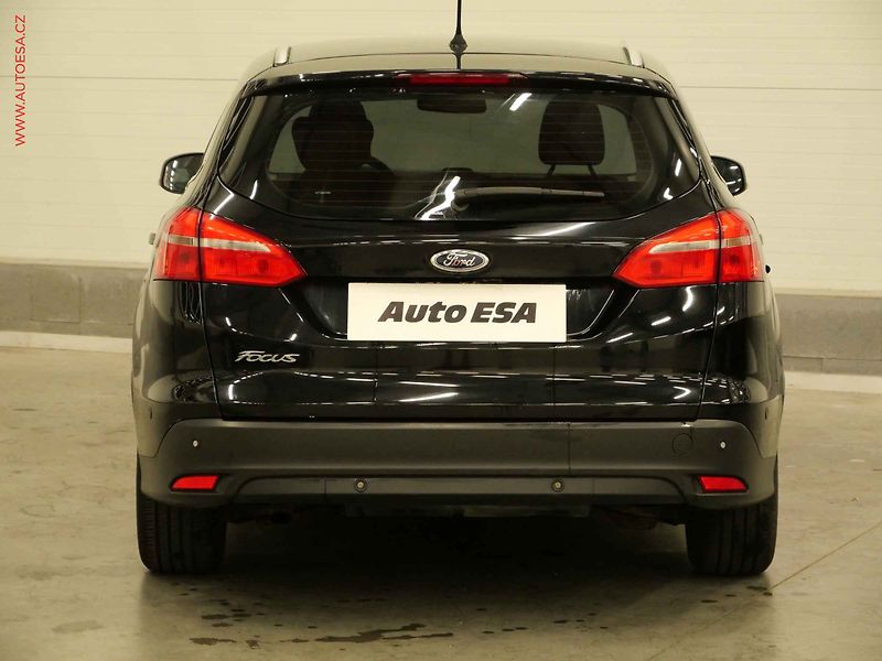 Ford Focus (2016) 1.5TDCi, 2.maj,ČR, Klima - fotka 5 z 21