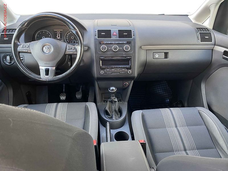 Volkswagen Touran (2012) 1.2TSi - fotka 8 z 18