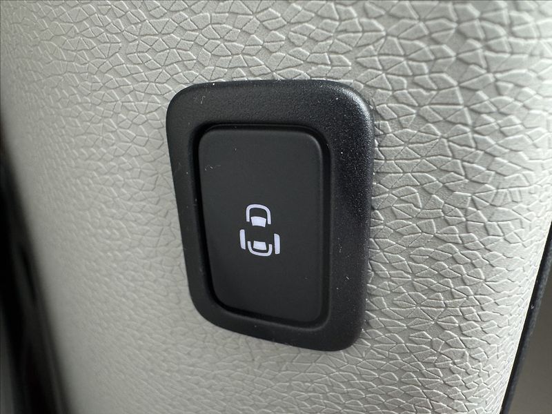 Volkswagen ID.Buzz Pro 150kW IQ Light Assist - fotka 19 z 50