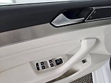Volkswagen Passat (2018) 2.0TDI 140kW DSG R-line DSG 4x - náhled 29