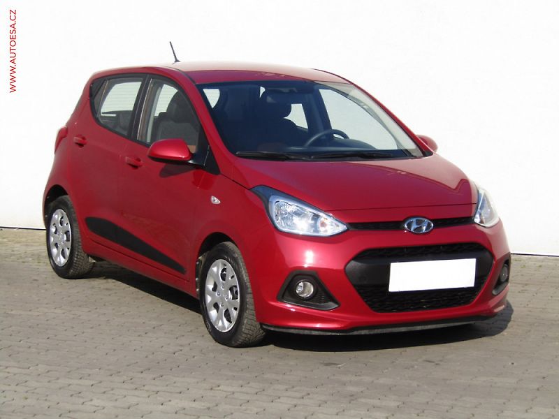 Hyundai i10 (2015) 1.0 i, ČR, AC, park čidla - fotka 1 z 3