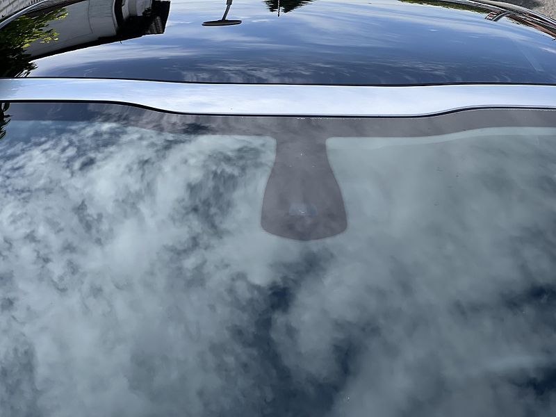 Peugeot 208 1.2i KLIMA PANORAMA TEMPOMAT - fotka 38 z 44