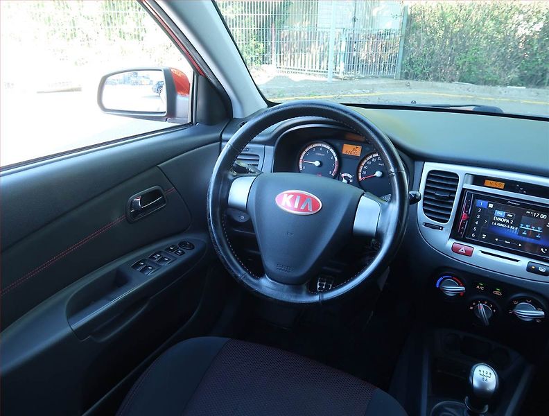 Kia Rio (2009) 1.4 16V, po STK, pěkný stav - fotka 7 z 14