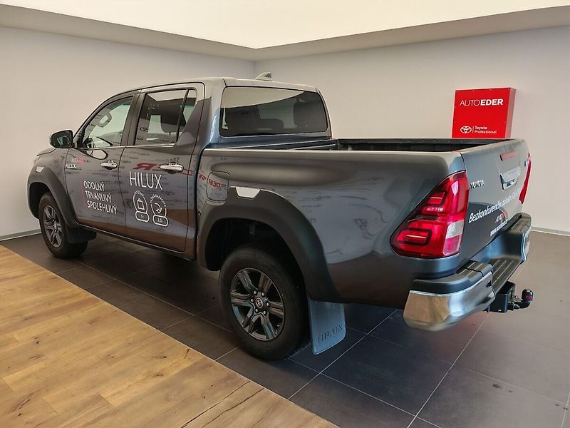 Toyota Hilux 2.8 D-4D Double Cab 4x4 Active - fotka 6 z 32