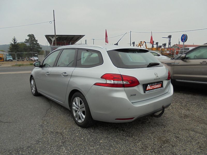 Peugeot 308 (2015) 1.6 HDI- NAVIGACE-ČR-SERVISKA - fotka 5 z 10