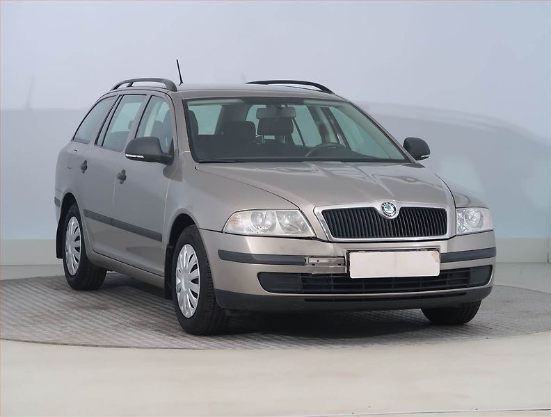 Škoda Octavia (2011) Ambiente 1.6, jezdí výborně - fotografie inzerátu