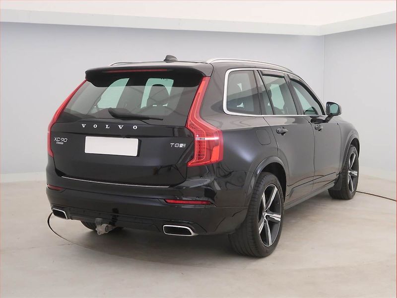 Volvo XC90 (2018) R-Design T8 Twin Engine AWD - fotka 5 z 27
