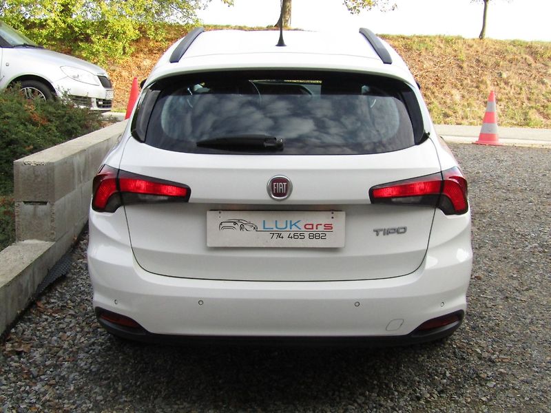 Fiat Tipo (2018) 1.4 16V 70kW - fotka 12 z 39