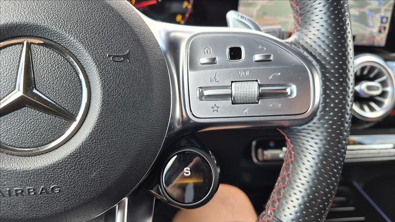 Mercedes-Benz GLA 2,0 225 Kw 35AMG 4MATIC ČR - fotka 17 z 24