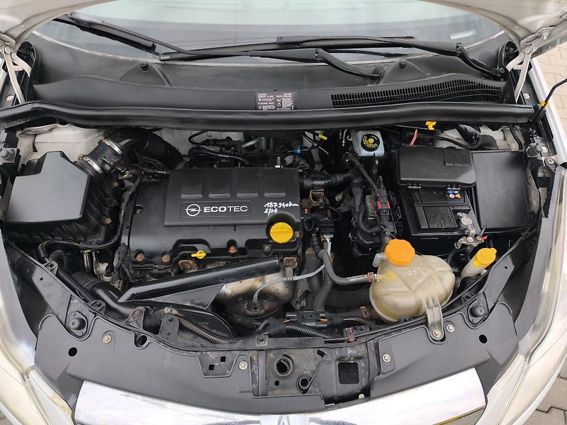 Opel Corsa (2010) 1.2 SERVISKA.1MAJ - fotka 26 z 27