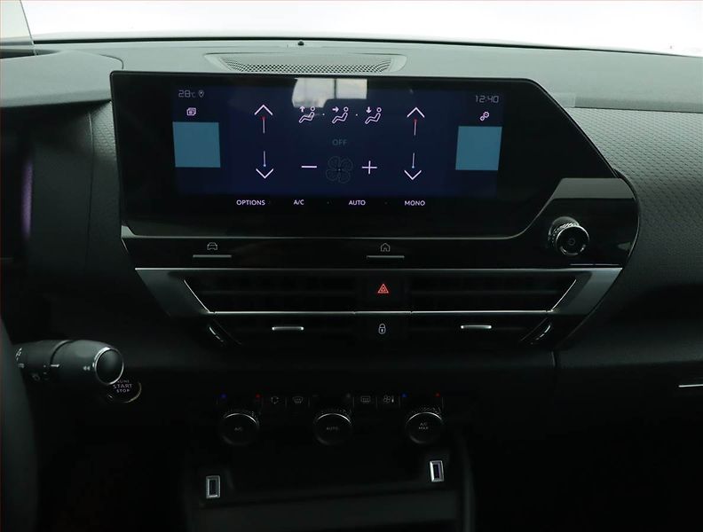 Citroën ë-C4 (2021) 50 kWh, SoH 90% - fotka 12 z 18