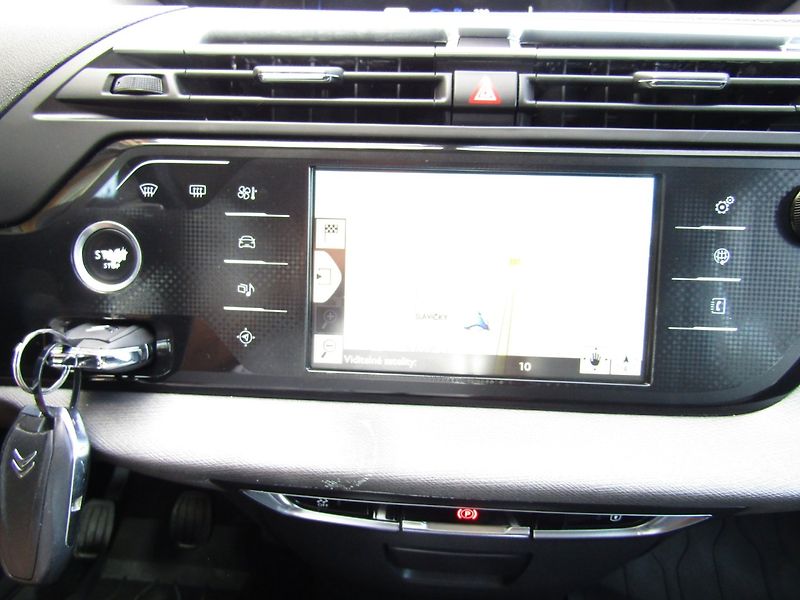 Citroën C4 Picasso (2015) 1.6 HDI 88kW PLNÁ VÝBAVA - fotka 34 z 40