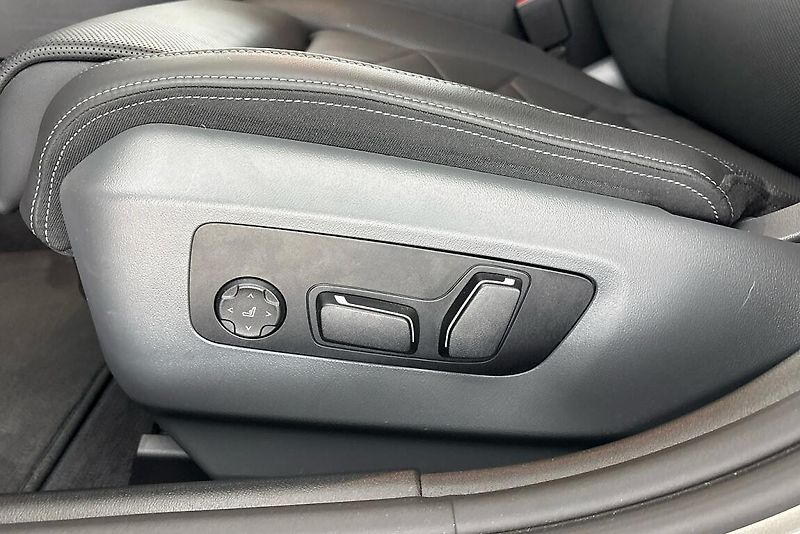 BMW Řada 5 540d xDrive Sedan - fotka 15 z 18