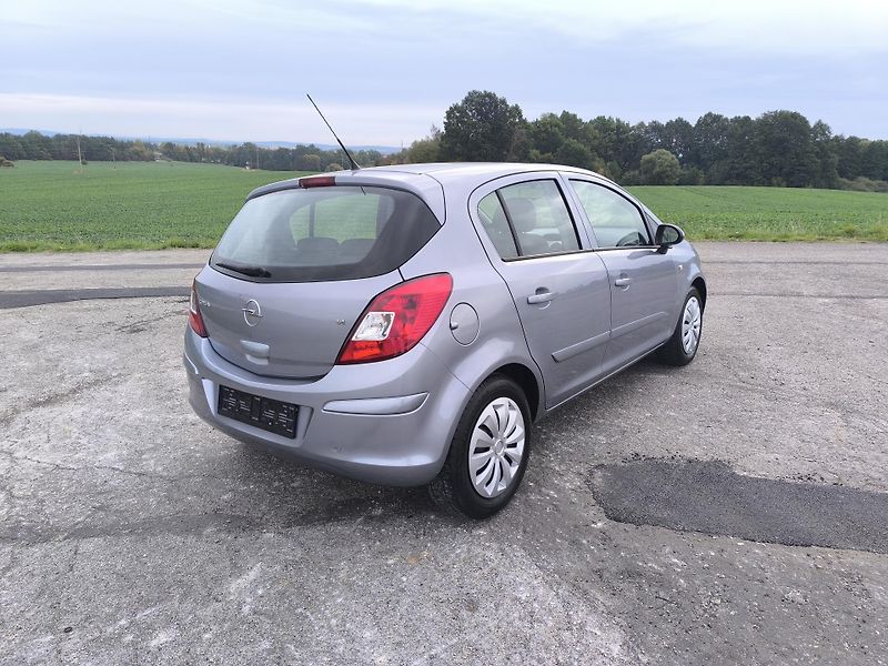 Opel Corsa (2007) 1.4 1.MAJITEL,SERVISNI KÍŽKA - fotka 7 z 33