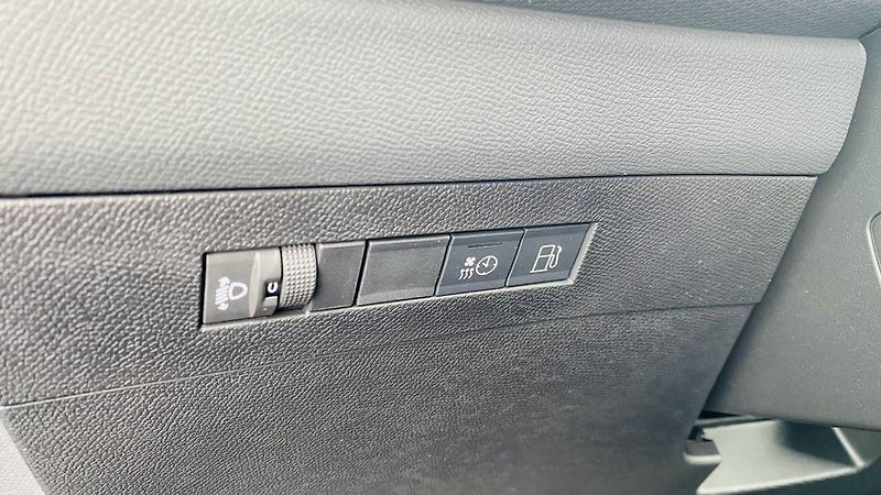 Opel Astra Elegance HB 1.6 PHEV 132kW/180 - fotka 17 z 29