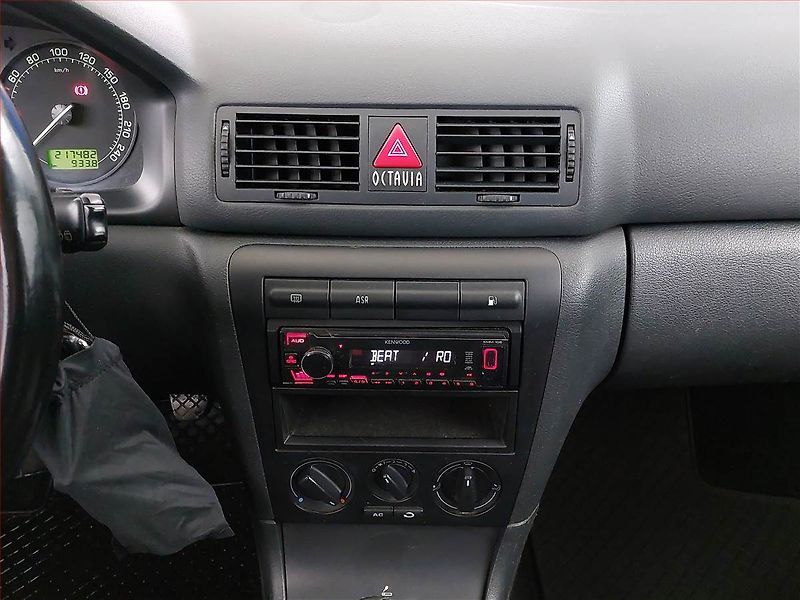 Škoda Octavia (2009) 1.9 TDI , nová STK, Tažné - fotka 9 z 11