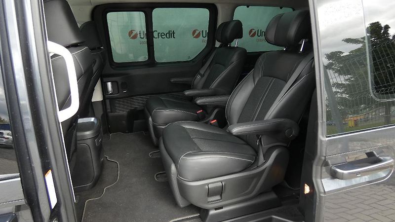 Hyundai Staria 2.2 CRDi Luxury 4x4 Auto - fotka 21 z 32