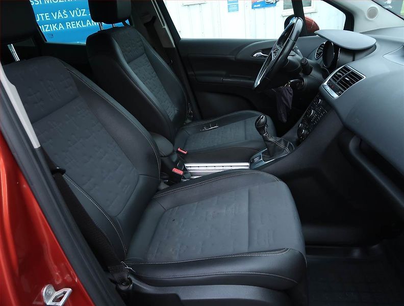 Opel Meriva (2013) 150 Jahre 1.4 Turbo - fotka 9 z 17