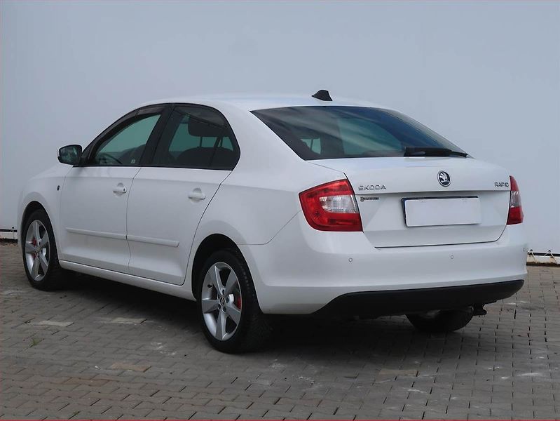 Škoda Rapid (2013) Elegance 1.6 TDI, Serv.kniha - fotka 4 z 15