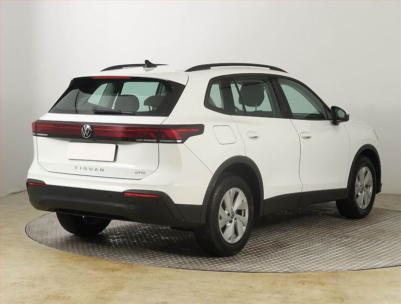 Volkswagen Tiguan (2024) 1.5 eTSI - fotka 5 z 21