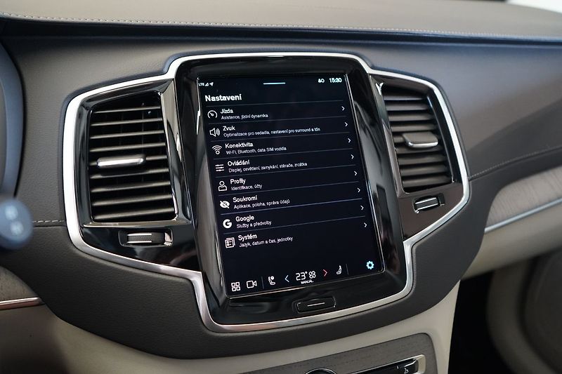 Volvo XC90 B5 PLUS AWD, Vzduch, Ventilace - fotka 27 z 47