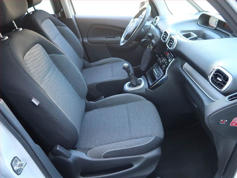 Citroën C3 Picasso (2016) Exclusive 1.4 i, Serv.kniha - fotka 9 z 17