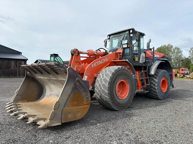 Hitachi (2017) Hitachi ZW310-6 - fotka 14 z 17