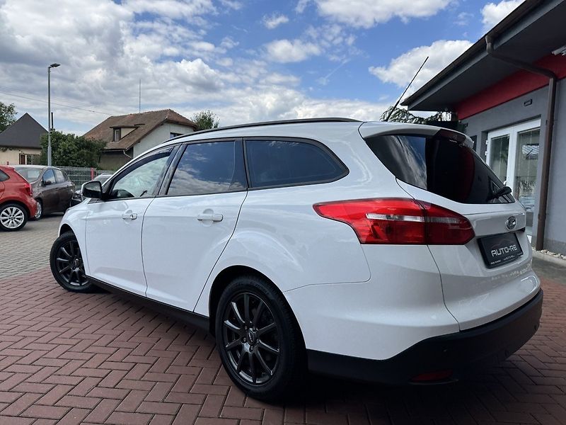 Ford Focus (2016) 1.6i Ti-VCT Klima Winter Paket - fotka 3 z 50