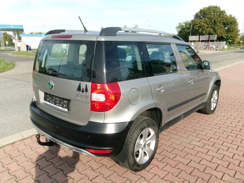 Škoda Yeti (2012) 2,0TDI 4x4 AC TAŽNÉ 1.MAJ - fotka 4 z 26