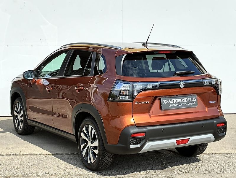 Suzuki S-Cross 1.4 BoosterJet 6AT 4x4 Eleganc - fotka 7 z 21